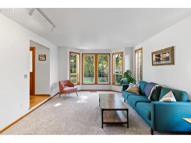 $628,000 | 1059 Cal Young Road, Eugene, OR 97401