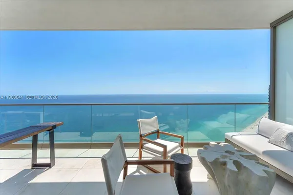 $30,000 | 18975 Collins Avenue, Unit 5302, Sunny Isles Beach, FL 33160