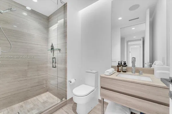 $30,000 | 18975 Collins Avenue, Unit 5302, Sunny Isles Beach, FL 33160