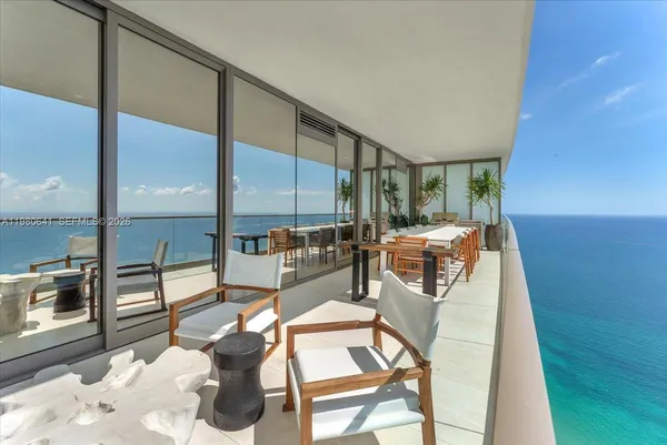 $30,000 | 18975 Collins Avenue, Unit 5302, Sunny Isles Beach, FL 33160