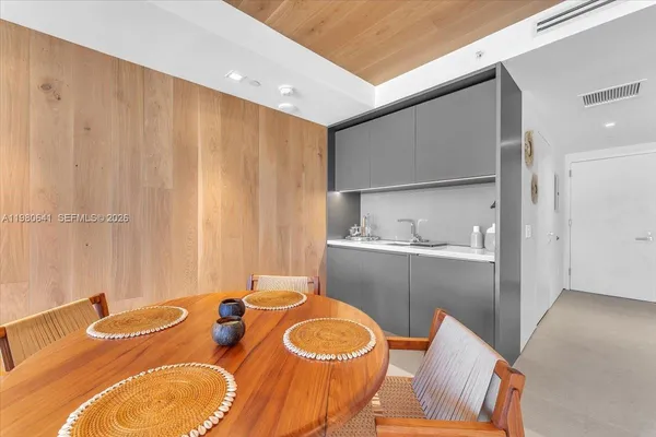 $30,000 | 18975 Collins Avenue, Unit 5302, Sunny Isles Beach, FL 33160
