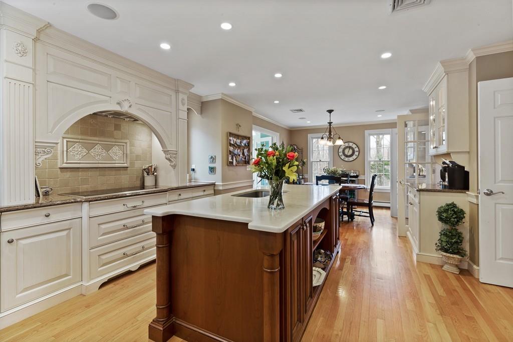 4 Grenadier Road Hingham, MA 02043 - Photo 2 of 38 Gallery Image 2