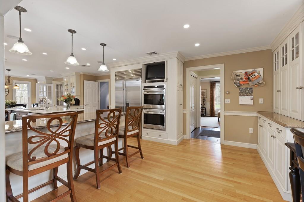 4 Grenadier Road Hingham, MA 02043 - Photo 3 of 38 Gallery Image 3