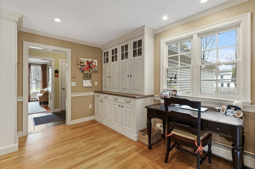 4 Grenadier Road Hingham, MA 02043 - Photo 6 of 38 Gallery Image 6