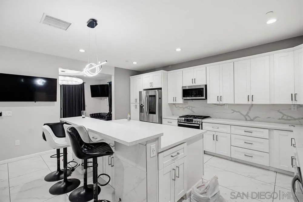 1644 Cuyamaca Avenue Spring Valley, CA 91977 - Photo 11 of 46