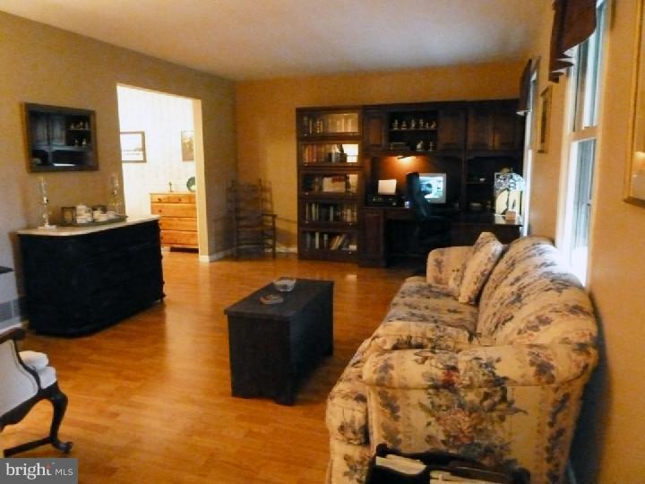8 Blakely Road Downingtown, PA 19335 - Photo 10 of 21 Living Room