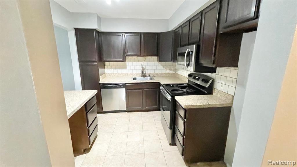 24201 Evergreen Road Southfield, MI 48075 - Photo 10 of 26