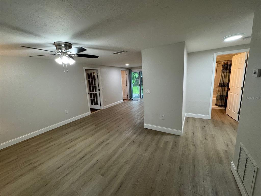 972 Ponderosa Road Venice, FL 34293 - Photo 6 of 43