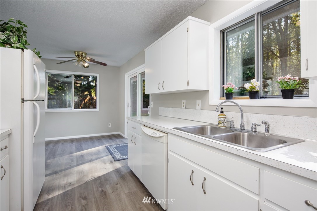 4783 Mission Road Bellingham, WA 98226 - Photo 13 of 40