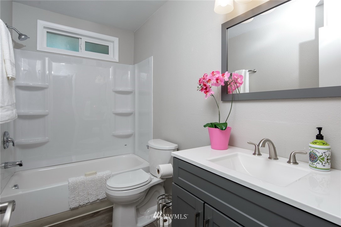 4783 Mission Road Bellingham, WA 98226 - Photo 15 of 40