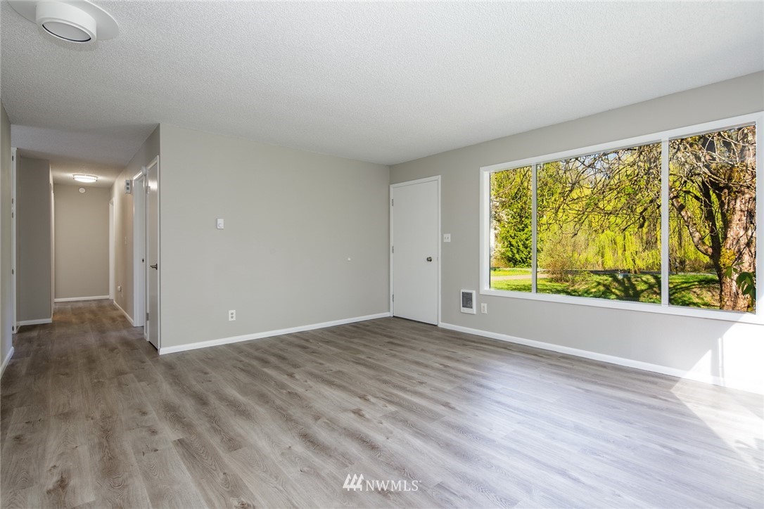 4783 Mission Road Bellingham, WA 98226 - Photo 8 of 40