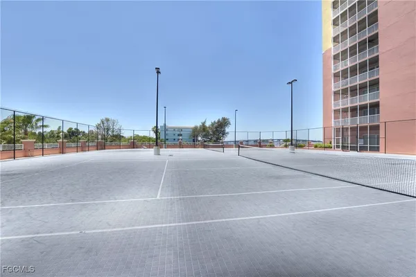 $2,100 | 2745 First Street, Unit 1802, Fort Myers, FL 33916