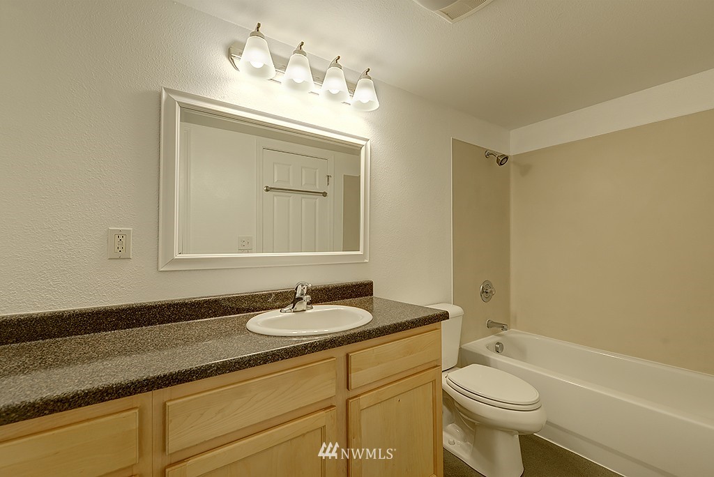 13013 East Gibson Road, Unit L322 Everett, WA 98204 - Photo 17 of 18 Gallery Image 17