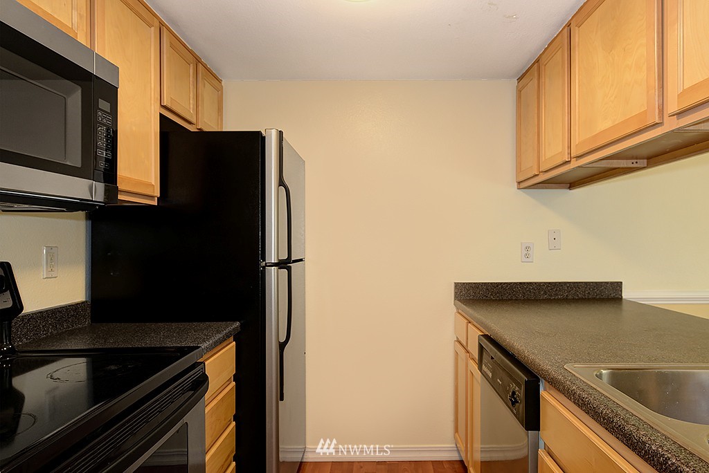 13013 East Gibson Road, Unit L322 Everett, WA 98204 - Photo 9 of 18 Gallery Image 9