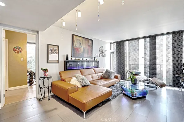 $714,900 | 1750 East Ocean Boulevard, Unit 101, Long Beach, CA 90802