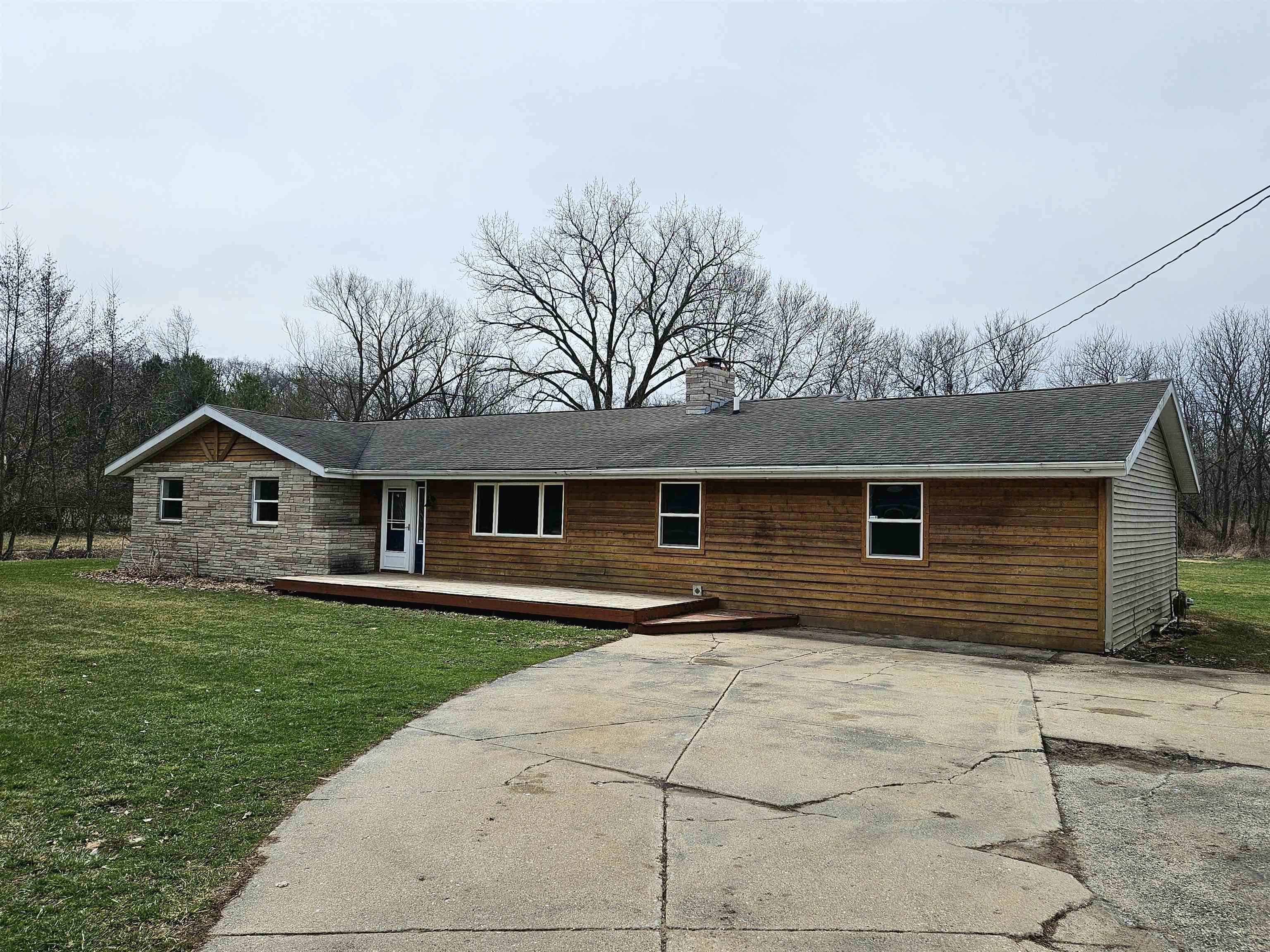10582 Atwood Road Roscoe, IL 61073 - Photo 2 of 39 Gallery Image 2
