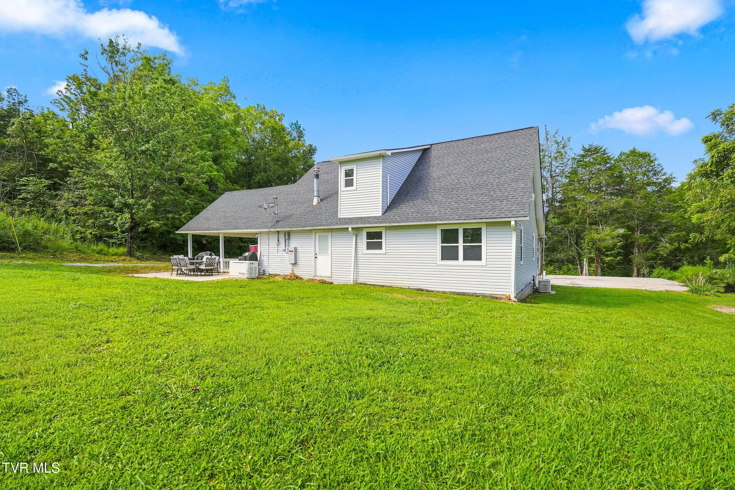 2324 Johnsons Ridge Road Sneedville, TN 37869 - Photo 32 of 49 34_2324 johnsons ridge rd1-87