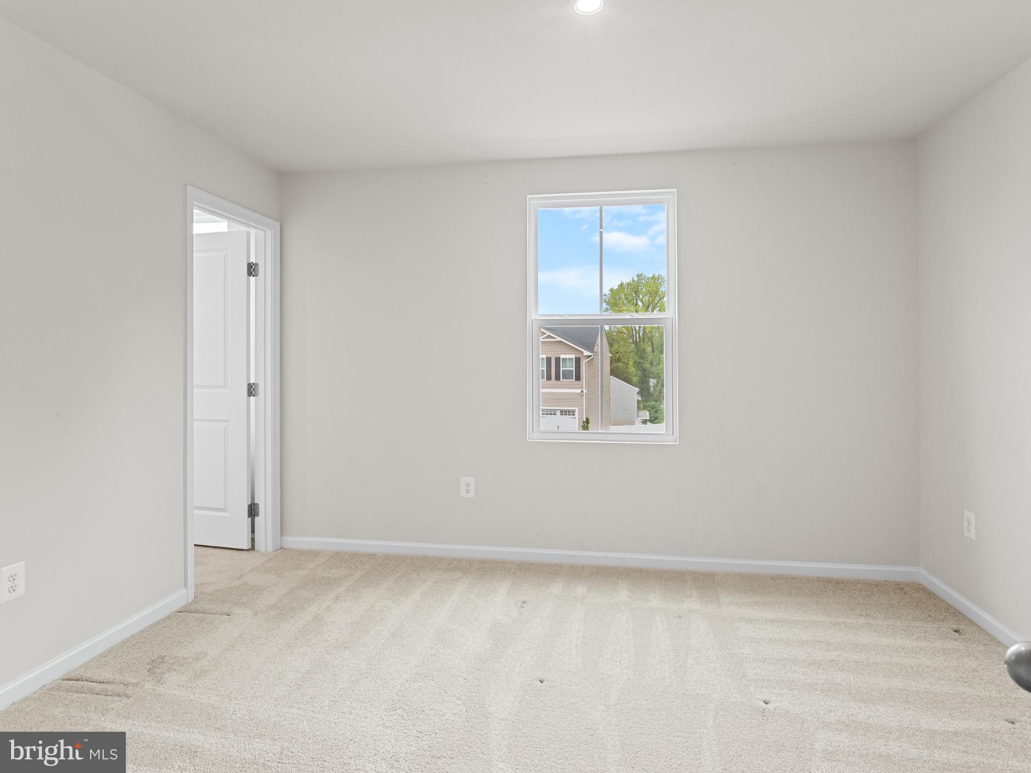 5505 Vergo Road Capitol Heights, MD 20743 - Photo 26 of 42 an empty room with windows