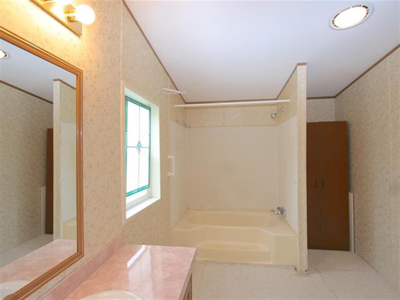 3920 East Center Road, Unit 6 Mead, WA 99021 - Photo 13 of 20