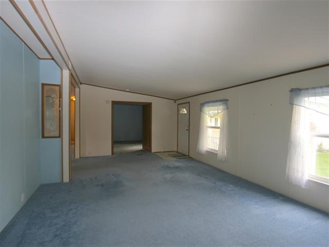 3920 East Center Road, Unit 6 Mead, WA 99021 - Photo 5 of 20