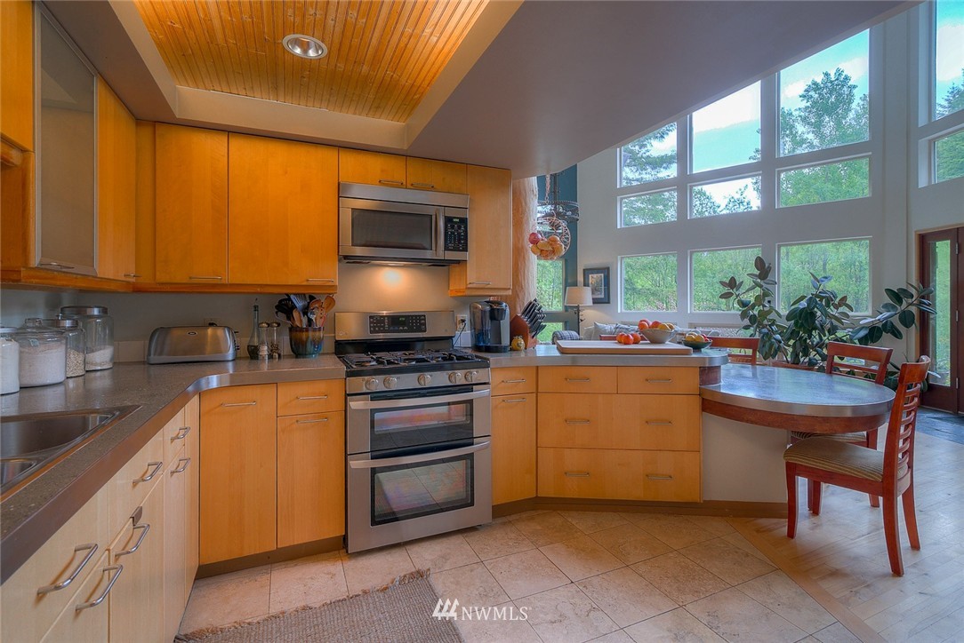 3322 Southeast Scofield Road Port Orchard, WA 98367 - Photo 11 of 25 Gallery Image 11