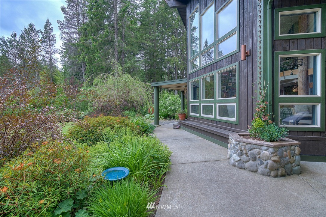 3322 Southeast Scofield Road Port Orchard, WA 98367 - Photo 6 of 25 Gallery Image 6