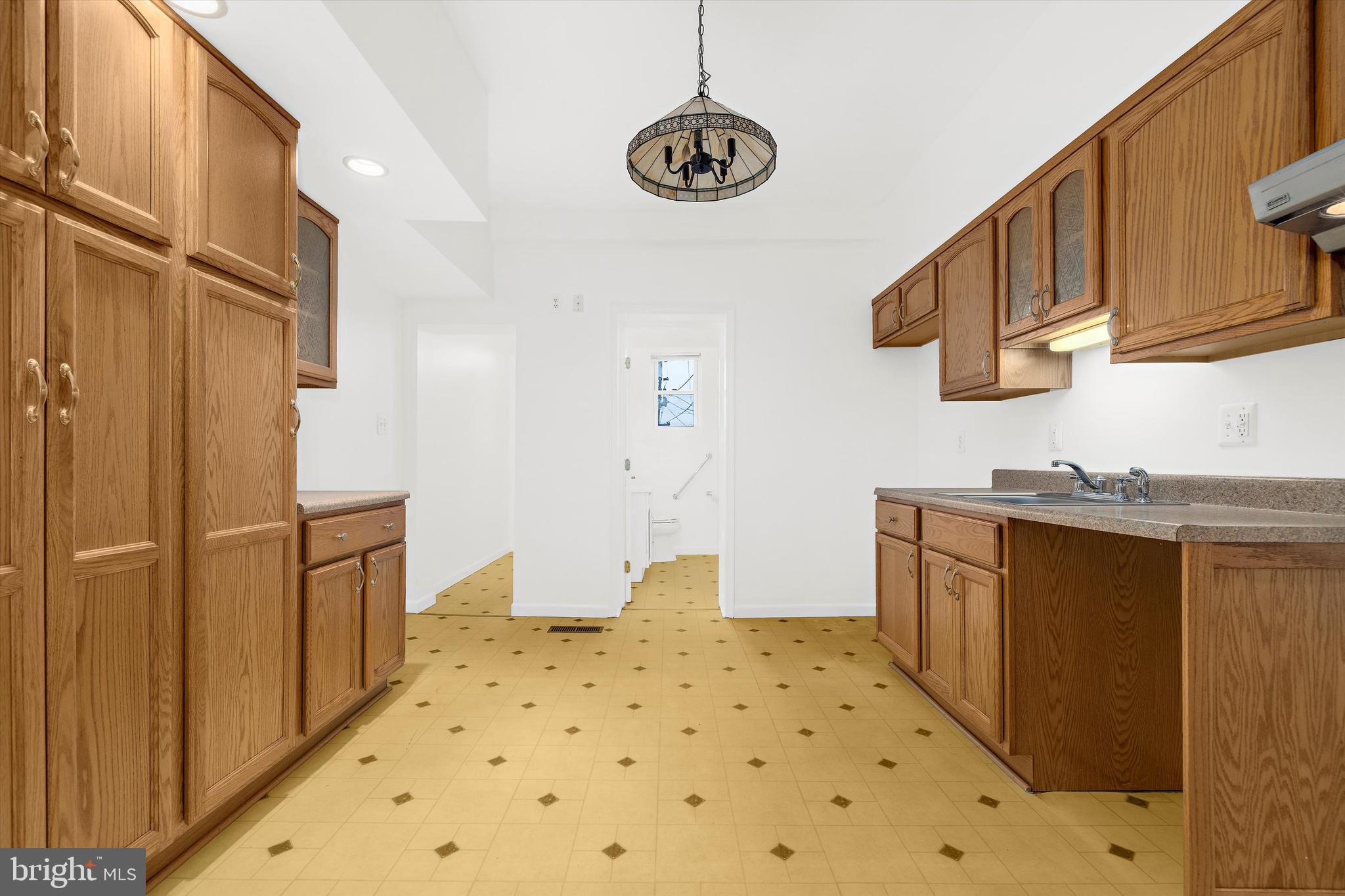 2819 Hudson Street Baltimore, MD 21224 - Photo 12 of 40