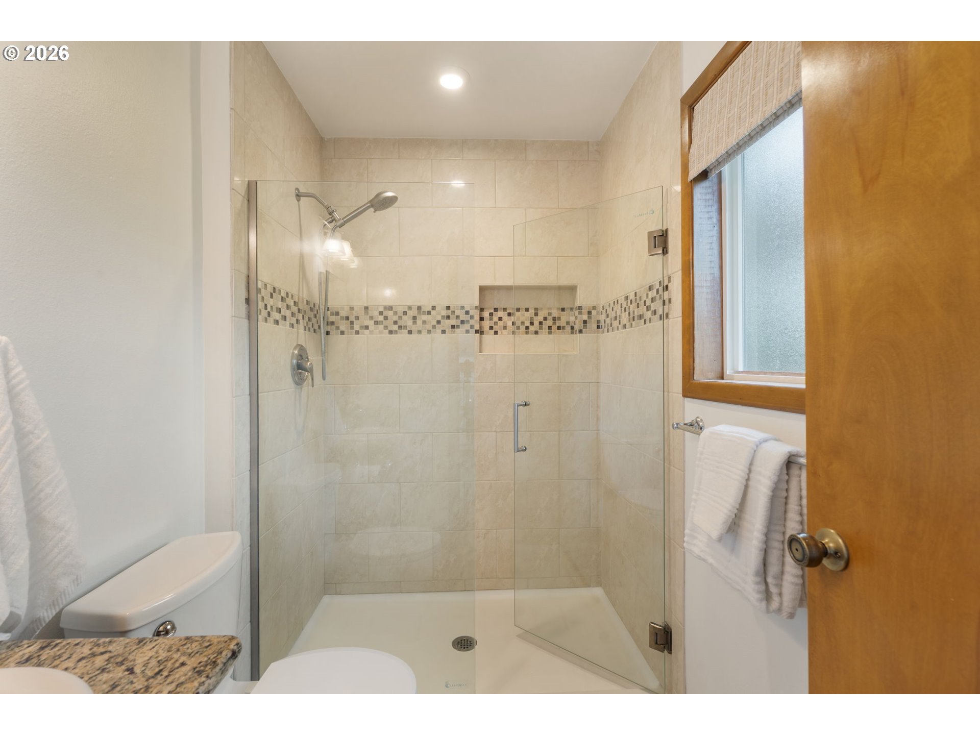 24950 Airport Road Northeast Aurora, OR 97002 - Photo 29 of 44 a bathroom with a shower
