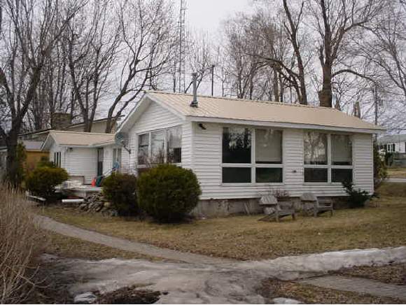 20 West Shore Road Alburgh, VT 05440 - Photo 1 of 5 Gallery Image 1