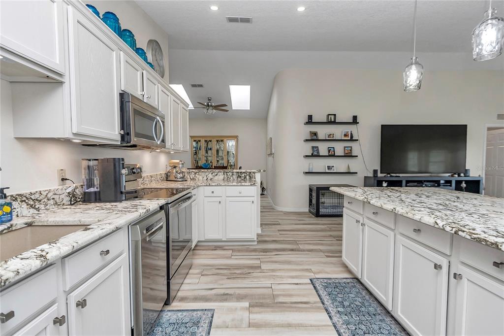 9185 Southwest 90th Street Ocala, FL 34481 - Photo 17 of 69