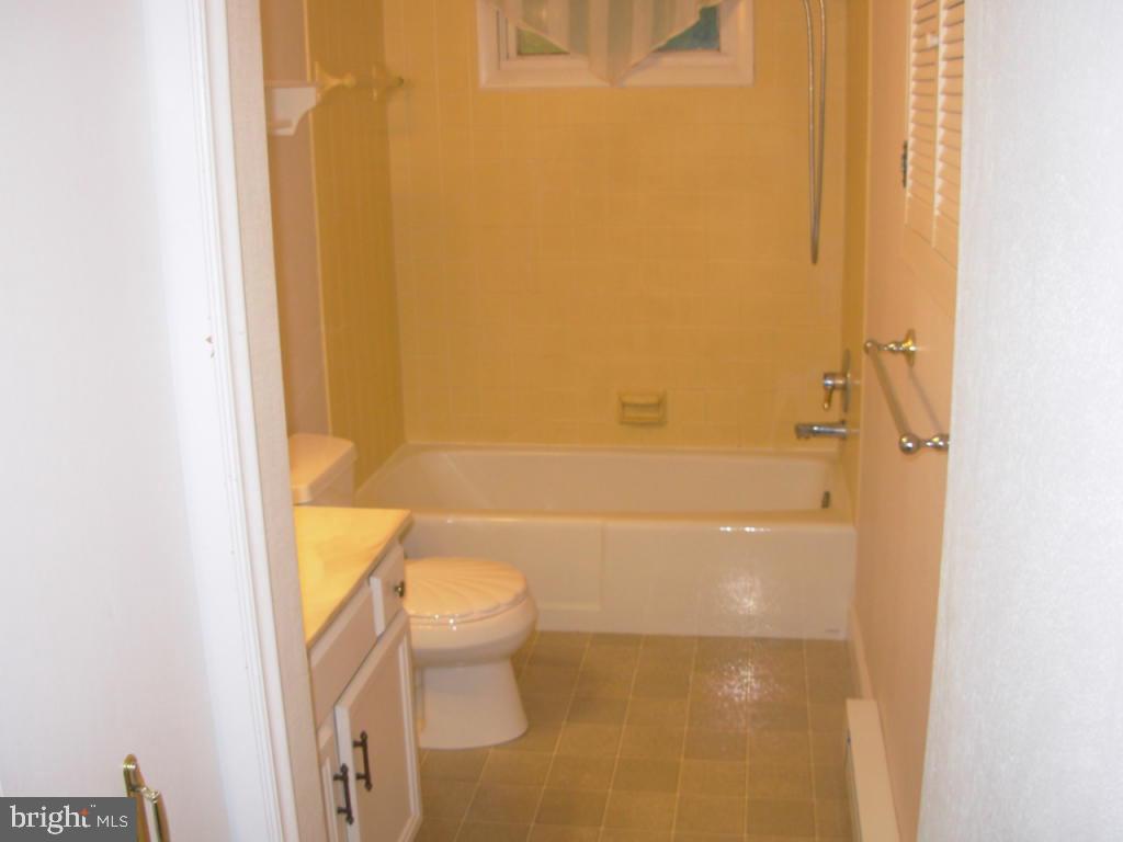 5904 Bossler Road Elizabethtown, PA 17022 - Photo 8 of 15 Gallery Image 8