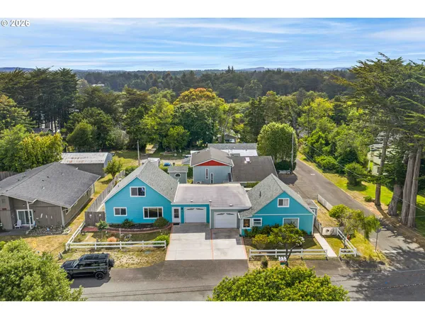 $589,000 | 543 Chicago Avenue Southeast, Bandon, OR 97411