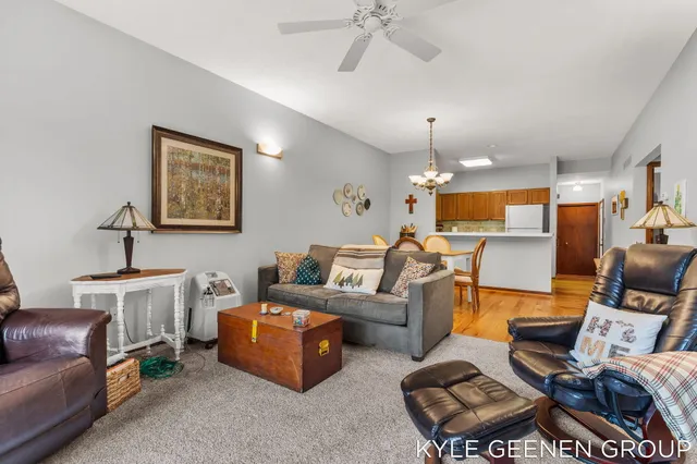 $270,000 | 631 Spring Lane, Unit 6, Holland, MI 49423