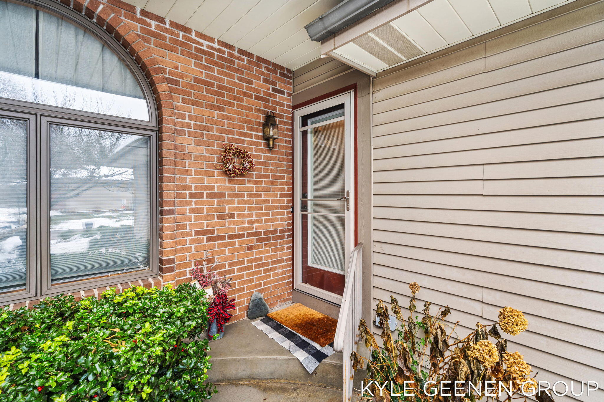 631 Spring Lane, Unit 6 Holland, MI 49423 - Photo 2 of 37 6-web-or-mls-06