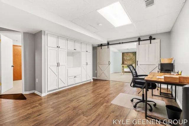 $270,000 | 631 Spring Lane, Unit 6, Holland, MI 49423