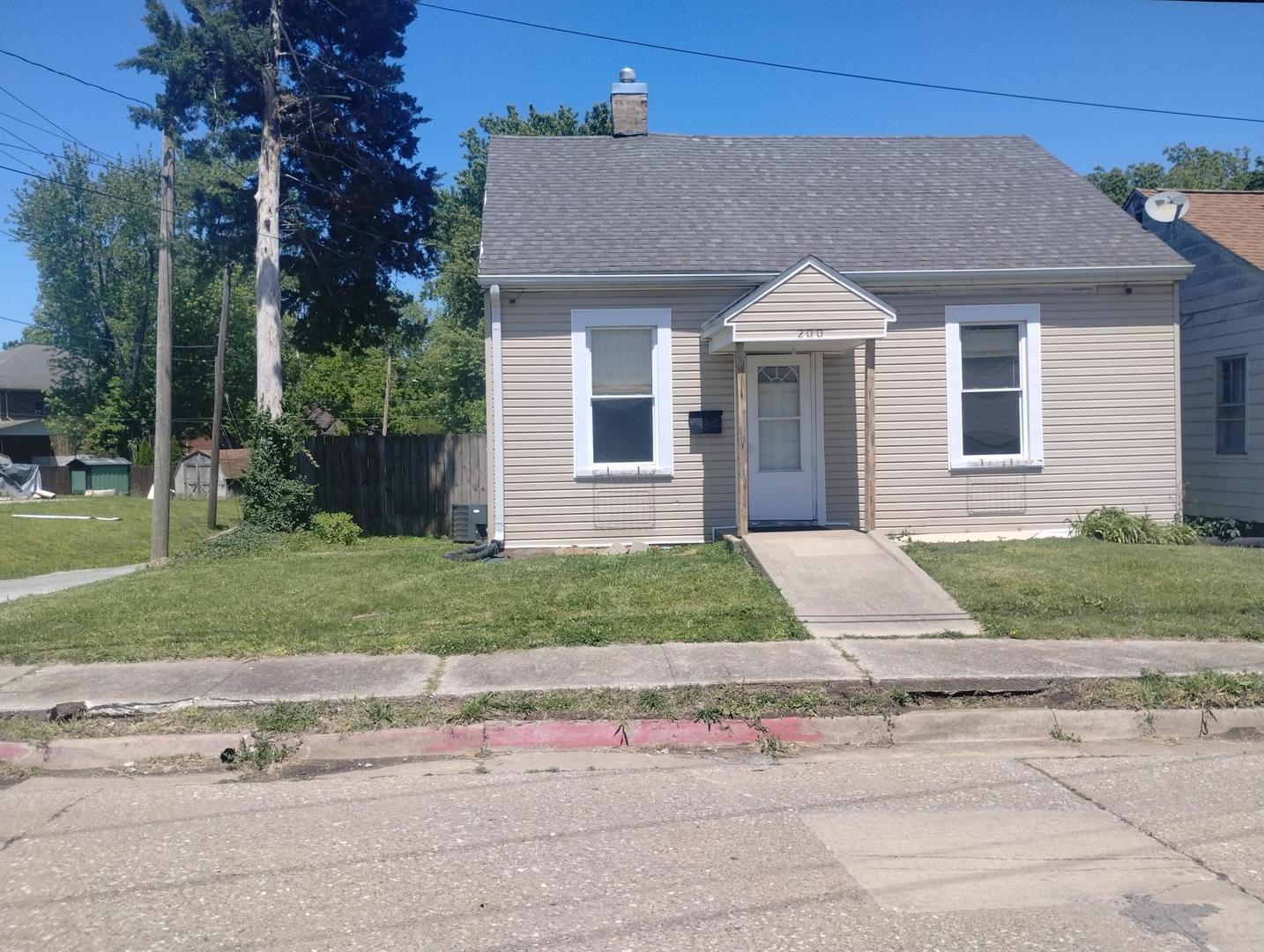 200 East Chestnut Street Anna, IL 62906 - Photo 1 of 18