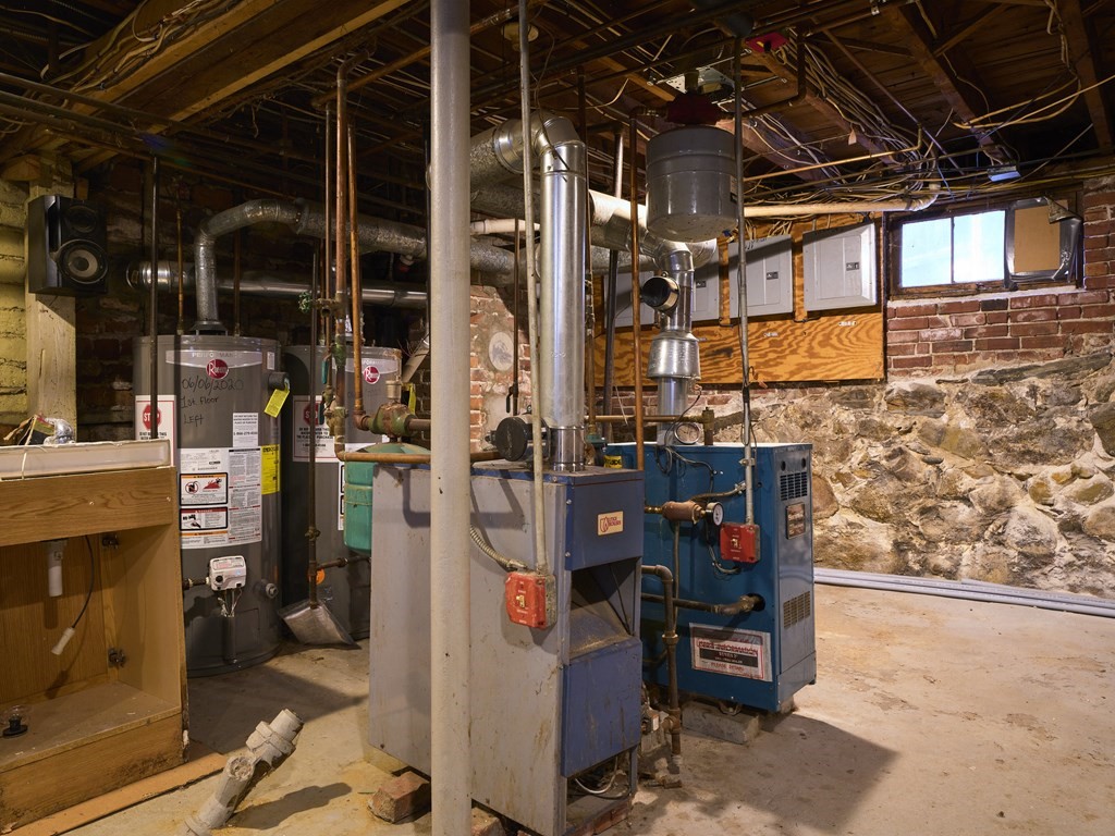 455 Washington Street Haverhill, MA 01832 - Photo 36 of 42 a view of store