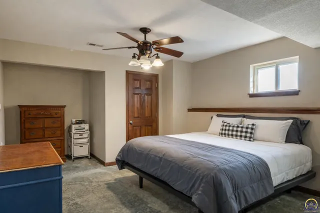 $298,000 | 6816 Butler Road, Meriden, KS 66512