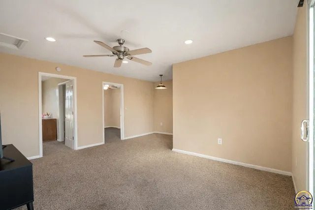 $298,000 | 6816 Butler Road, Meriden, KS 66512