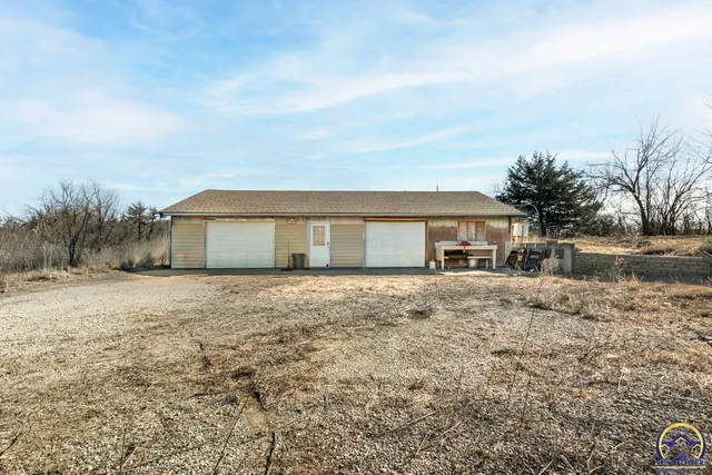 $298,000 | 6816 Butler Road, Meriden, KS 66512