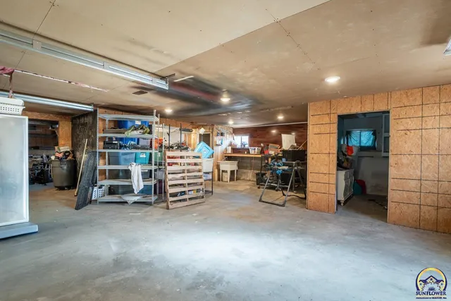 $298,000 | 6816 Butler Road, Meriden, KS 66512