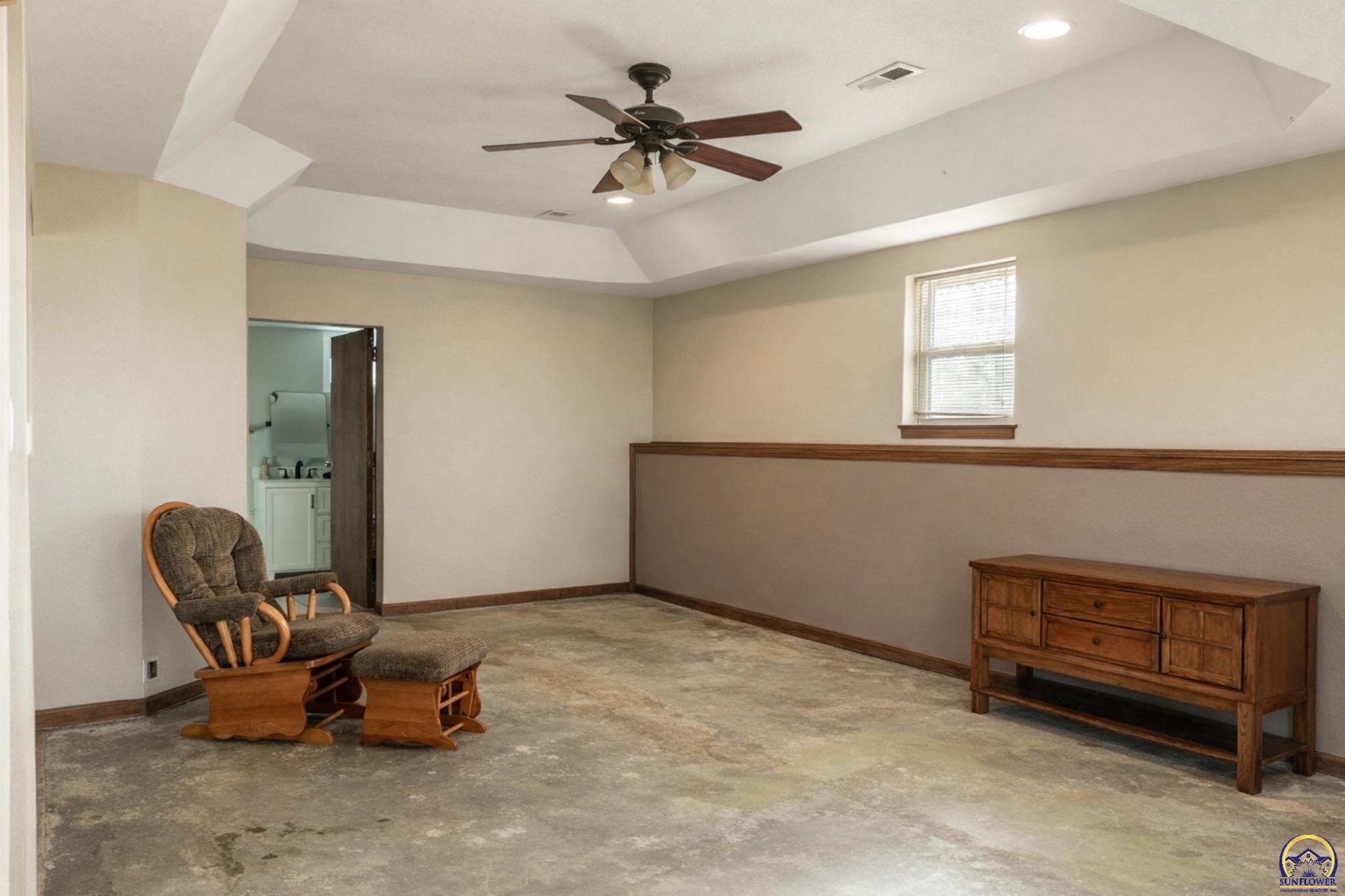 6816 Butler Road Meriden, KS 66512 - Photo 4 of 35