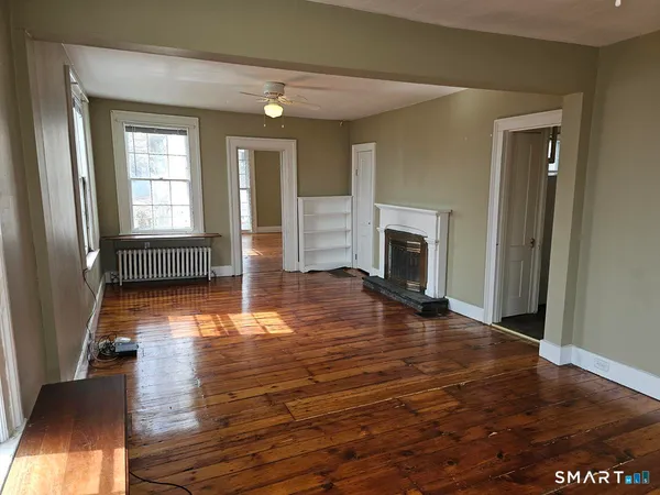 $1,900 | 19 Howard Avenue, Unit 1, New Haven, CT 06519