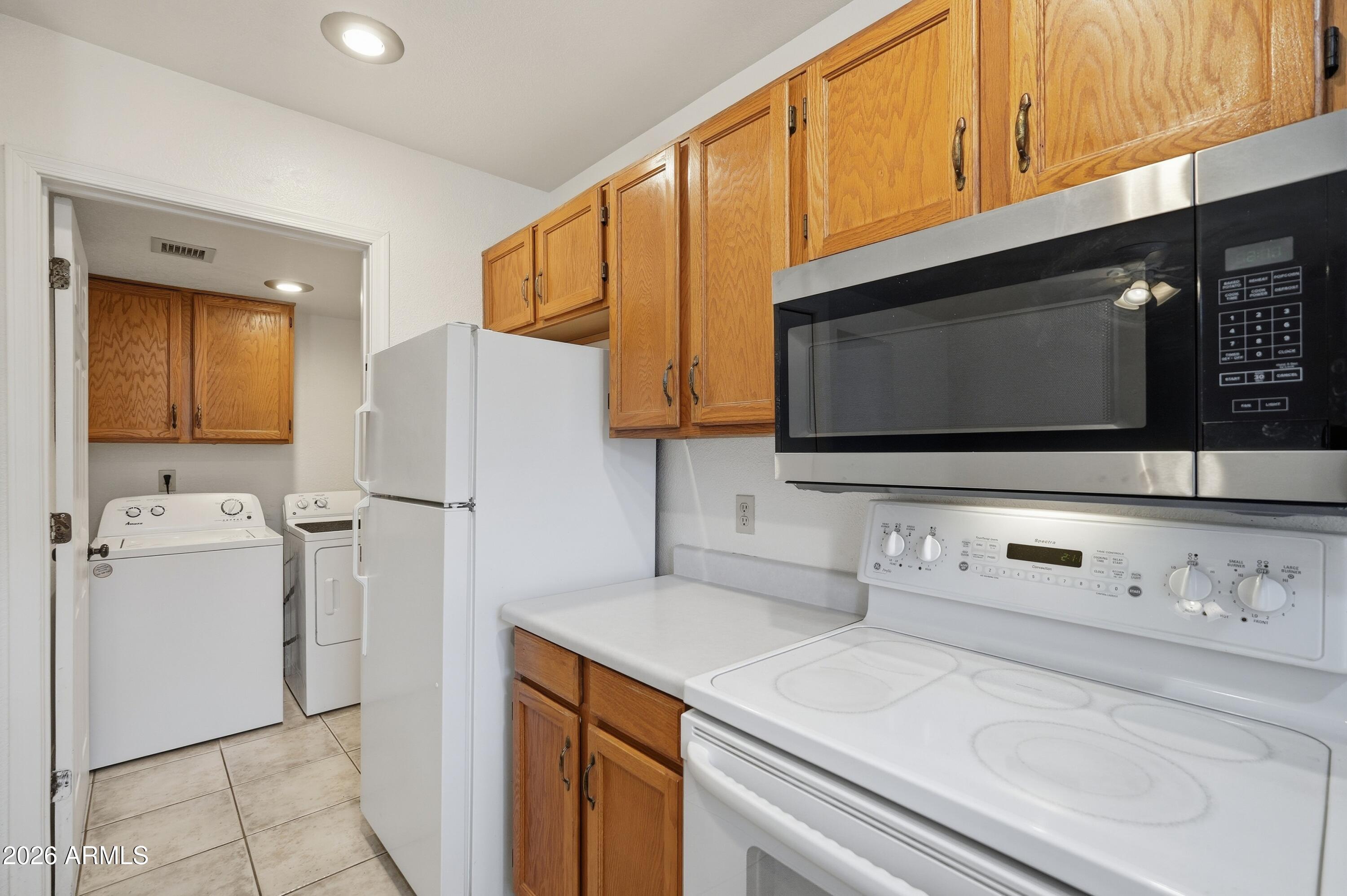6262 East Brown Road, Unit 17 Mesa, AZ 85205 - Photo 13 of 37 Eat-in Kitchen