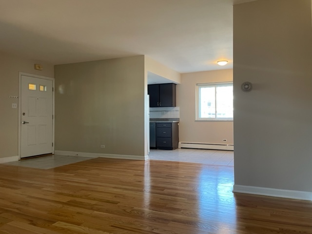 1019 Peterson Avenue, Unit B6 Park Ridge, IL 60068 - Photo 7 of 29
