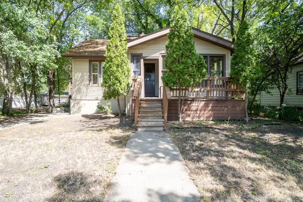 $235,000 | 915 College Street North, Fargo, ND 58102