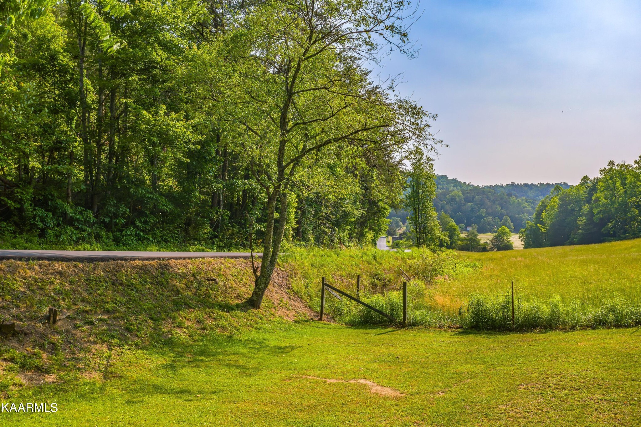 3226 Bogard Road Cosby, TN 37722 - Photo 24 of 35 a view of an ocean view