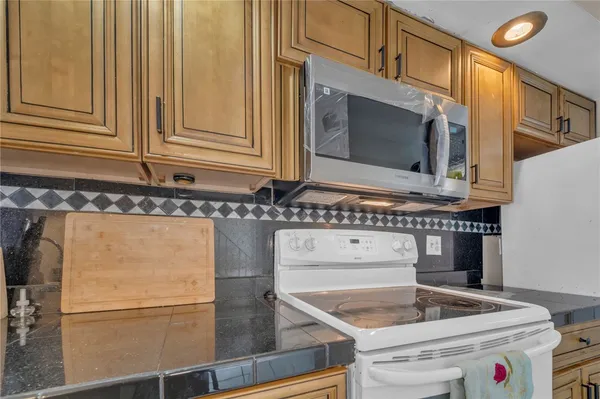 $129,900 | 67 Fox Court, Gates, NY 14606