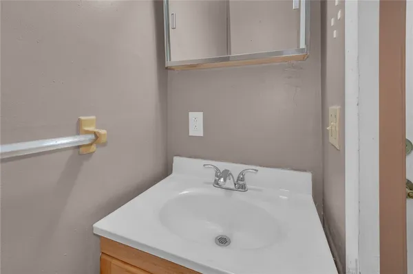 $129,900 | 67 Fox Court, Gates, NY 14606