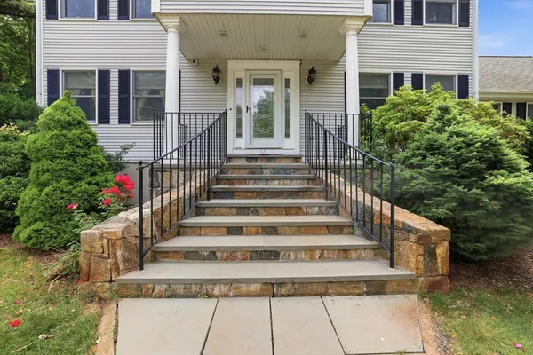 $1,175,000 | 50 Weyfair Path, Weymouth, MA 02190